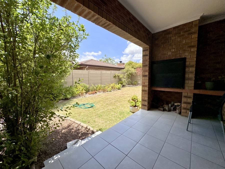 To Let 3 Bedroom Property for Rent in Sonstraal Heights Western Cape